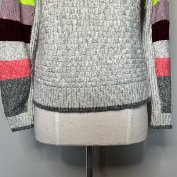 Cabi Colorblock Sleeve Downhill Sweater #4815, size XS - Picture 8 of 16
